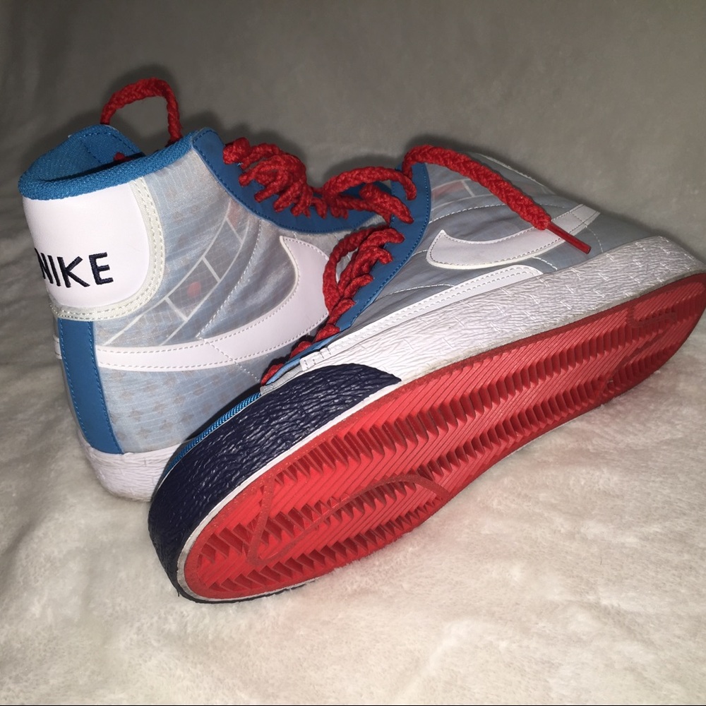 💸SALE!!!💵 NIKEs🆕👟 limited🌷 - Picture 2 of 4